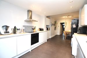 Kitchen/Diner- click for photo gallery